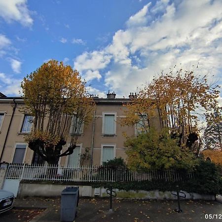 Au Pied De La Basilique Apartman Bourg-en-Bresse Kültér fotó